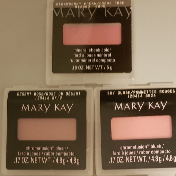 Mary Kay Blush - Picture 2 of 3
